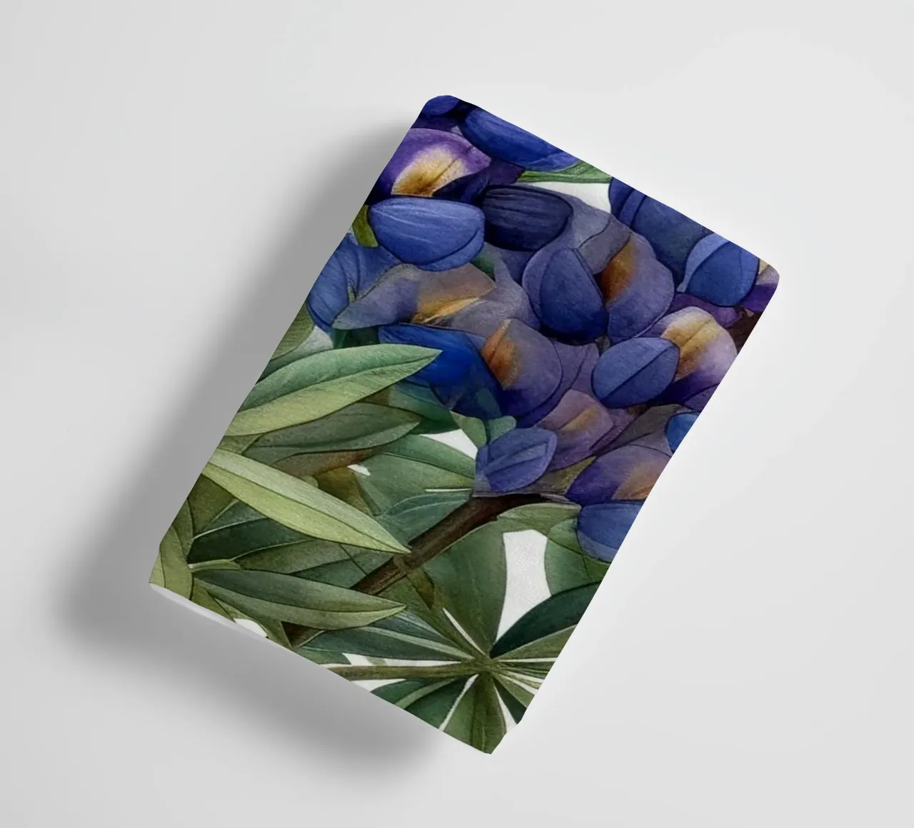Fiore di lupino 2 asciugamano da bagno da Bold Blooms