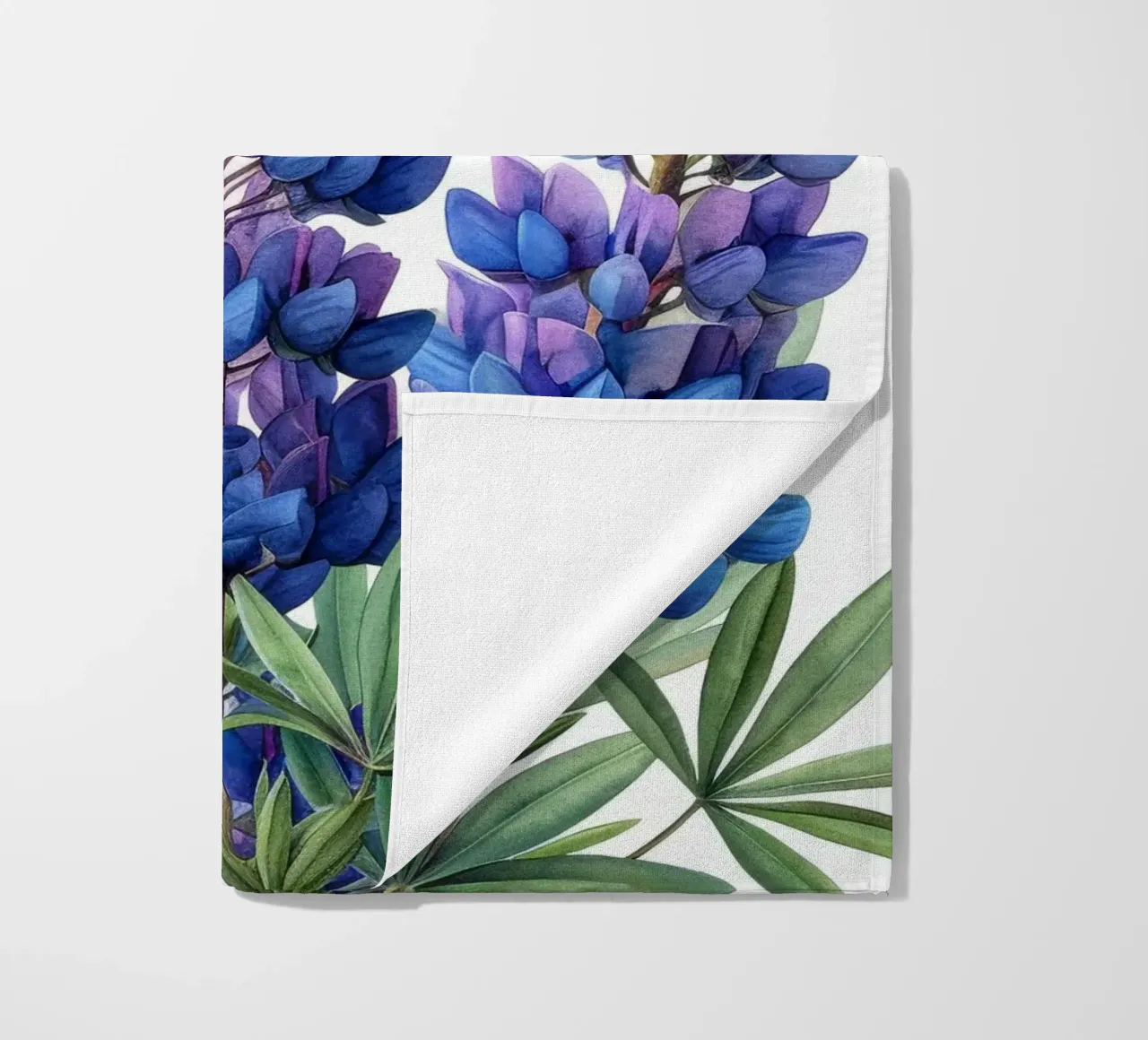 Fiore di lupino 1 telo mare da Bold Blooms