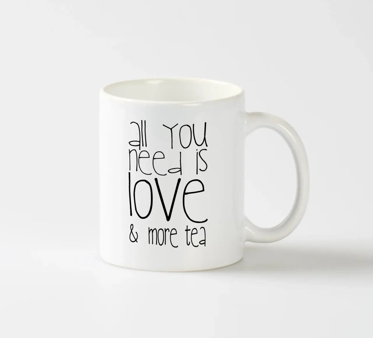 All you need is Love and Tea tazza in ceramica da Monika Strigel