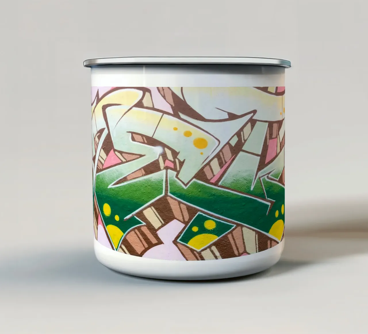 Graffiti E tazza in smalto da Jonas Klein