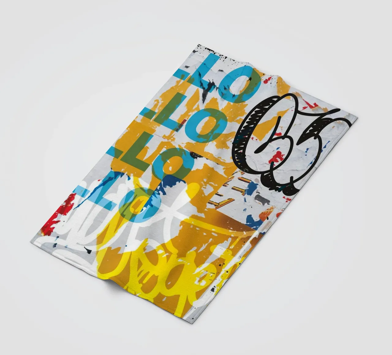 Hello Graffiti coperta in pile da Flo Klein