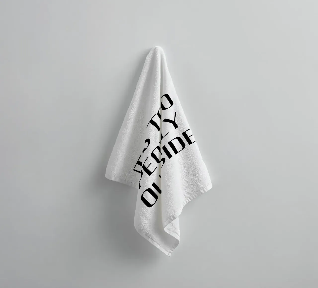 It's too peoply outside asciugamano da bagno da Typo Designs