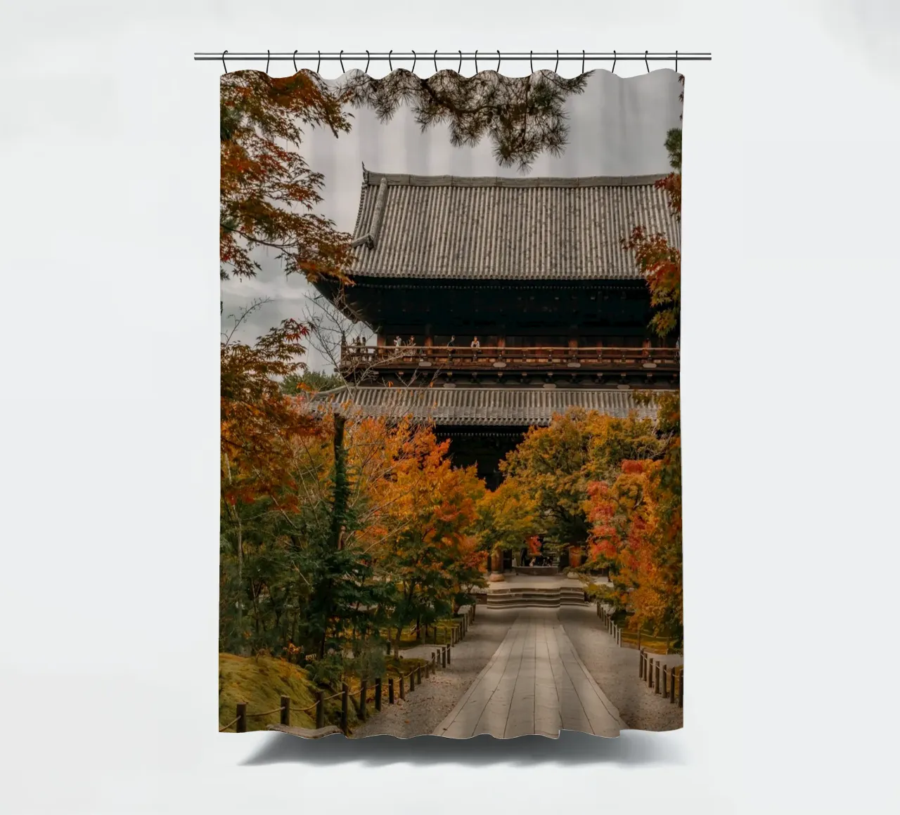 Tempio d'autunno a Kyoto, Giappone tenda da doccia da Marcel Bisig