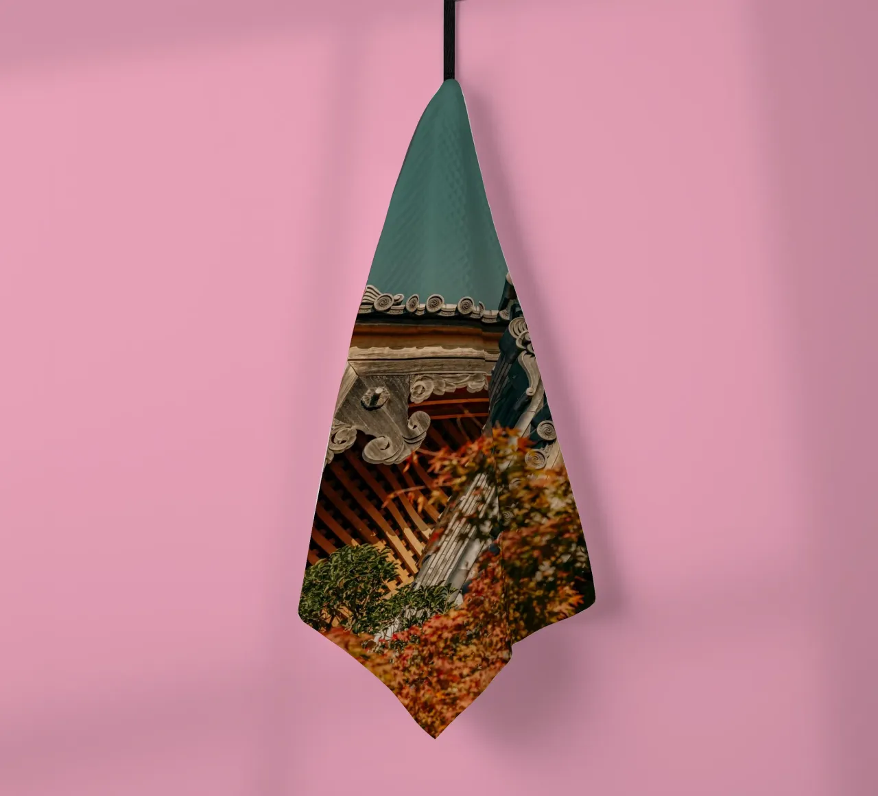 Tetti giapponesi a tempio in autunno canovaccio da cucina da Marcel Bisig