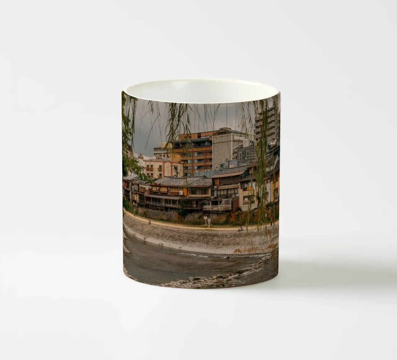 Fiume di Kyoto, Giappone tazza in ceramica da Marcel Bisig