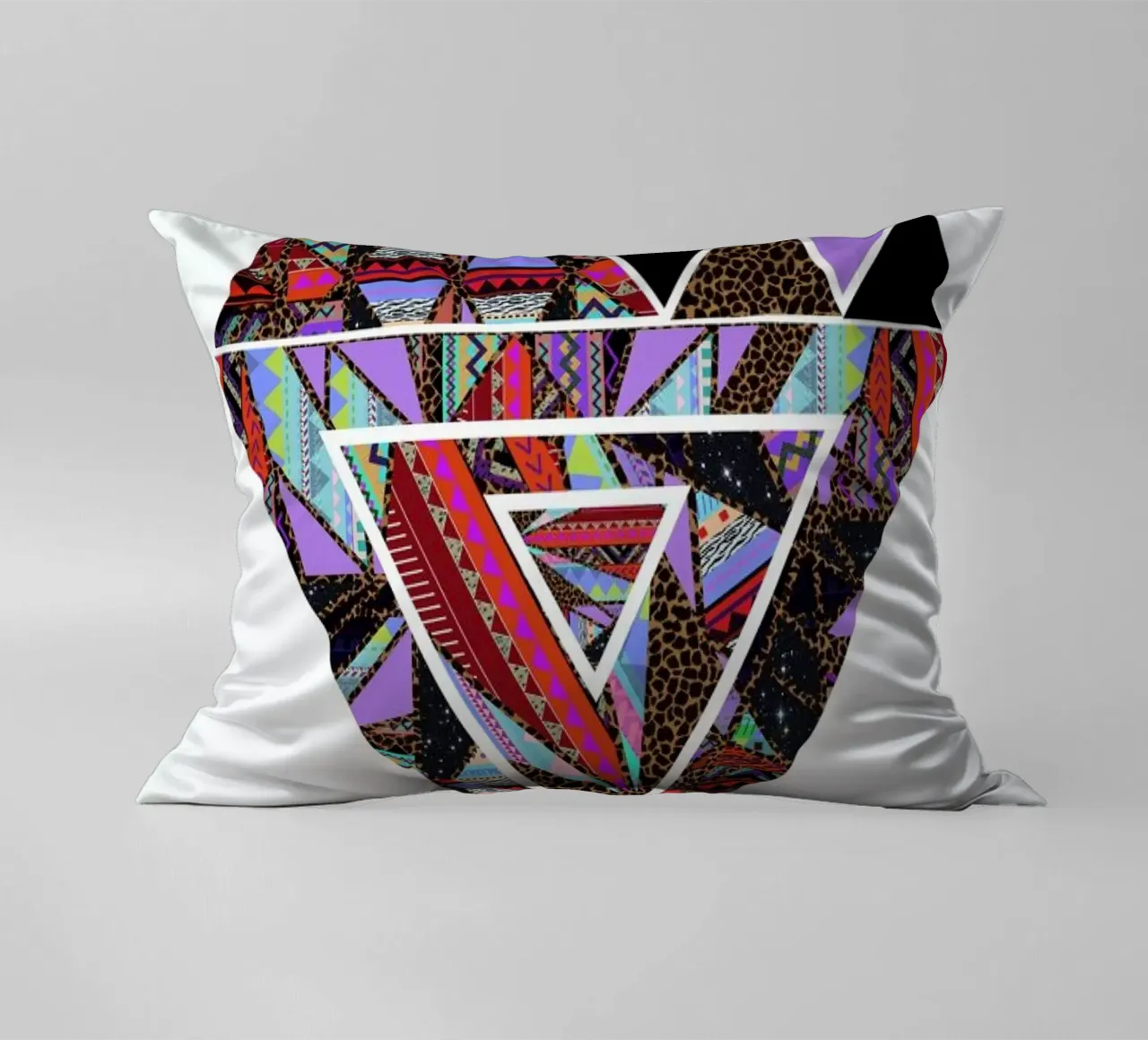 Retro Kaleido decorative cushion by Vasare Nar