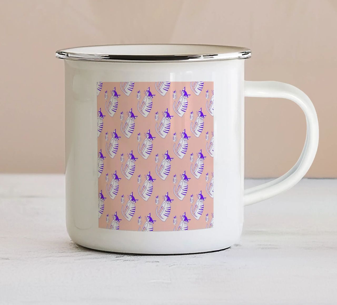 Cat Peach Pattern tazza in smalto da Vasare Nar