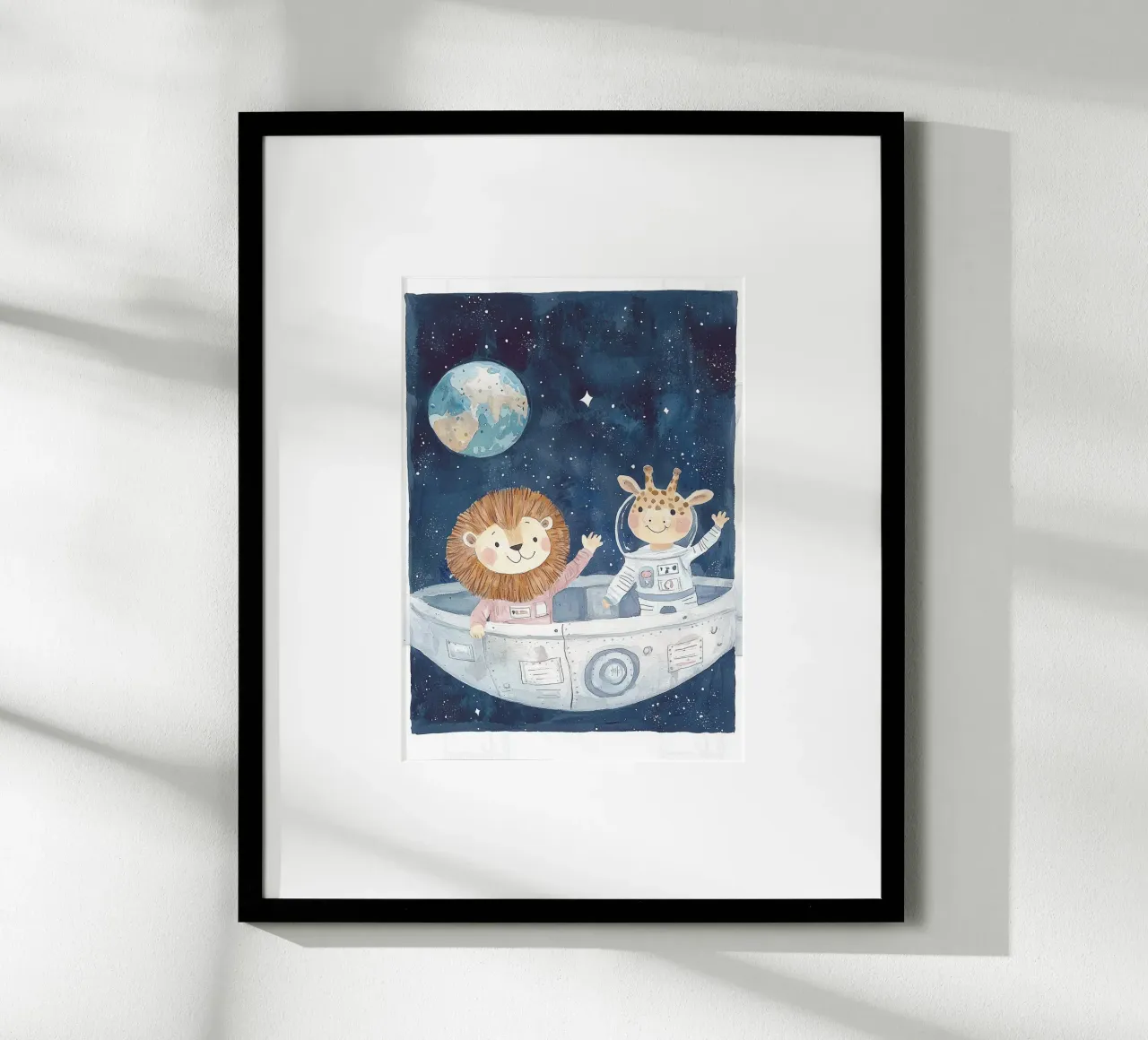 Poster per la cameretta a tema spaziale, arte dell'astronauta, del leone e della giraffa poster con telaio in plastica da Little Lola