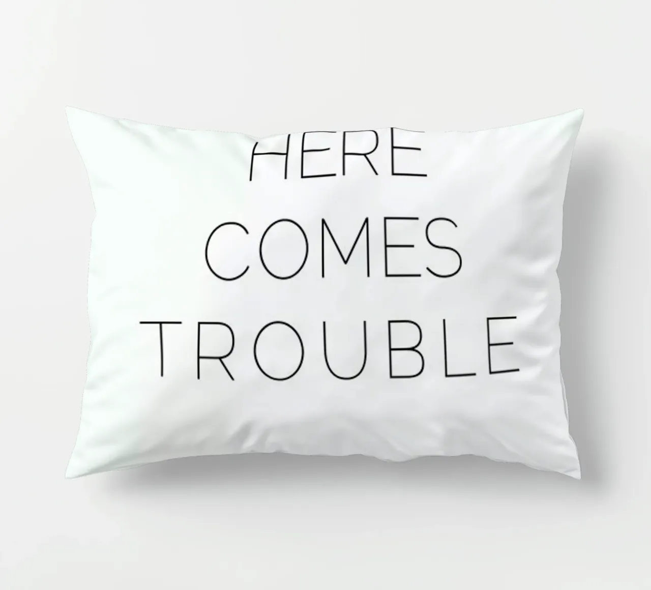 Trouble cuscino da Leah Flores