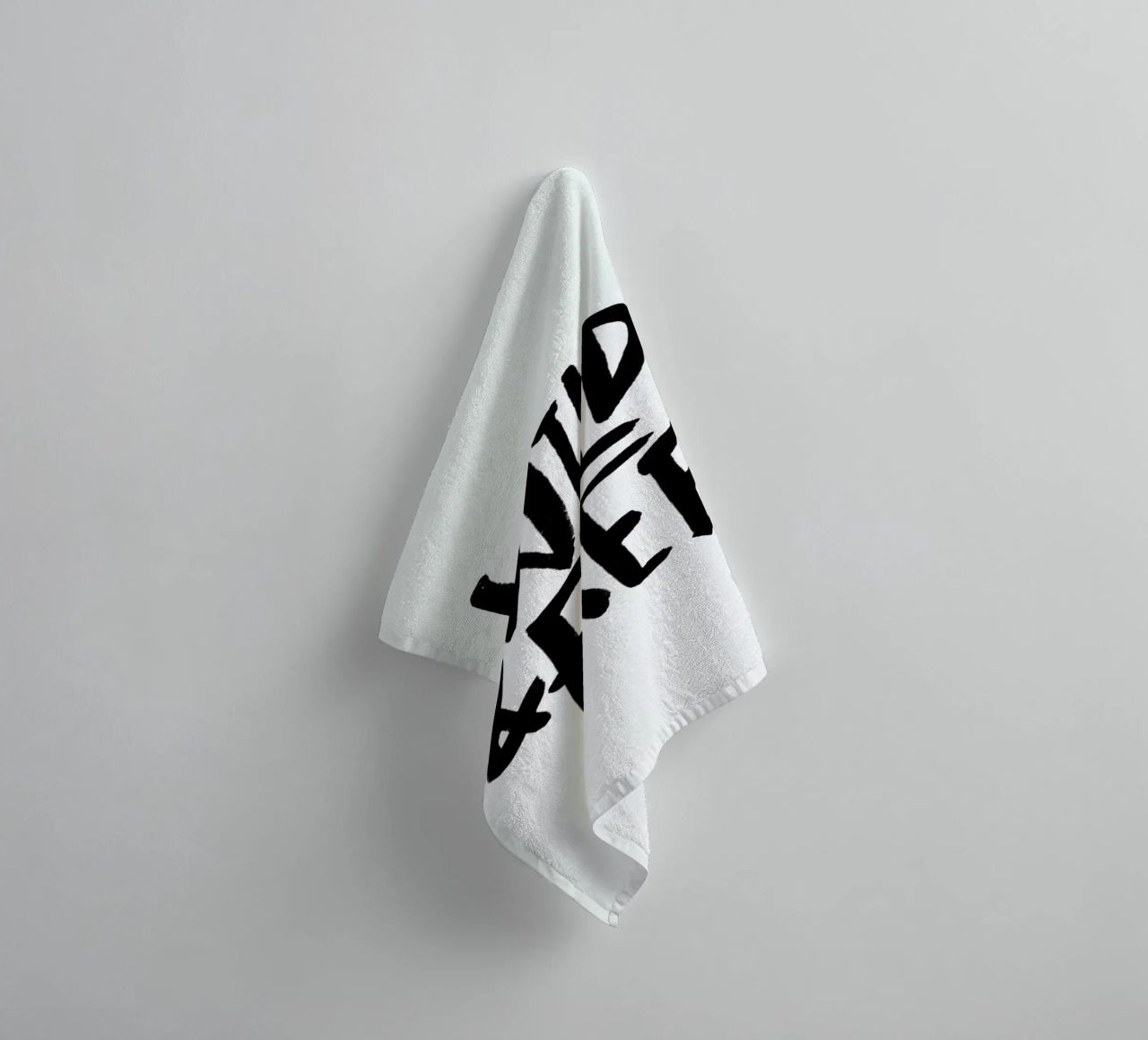Wild And Free asciugamano da bagno da Leah Flores