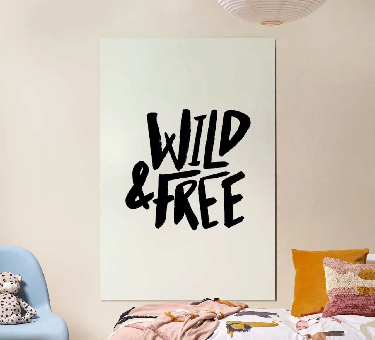 Wild And Free poster con telaio in plastica da Leah Flores