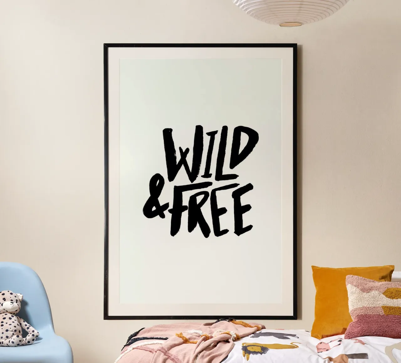 Wild And Free poster con telaio in plastica da Leah Flores
