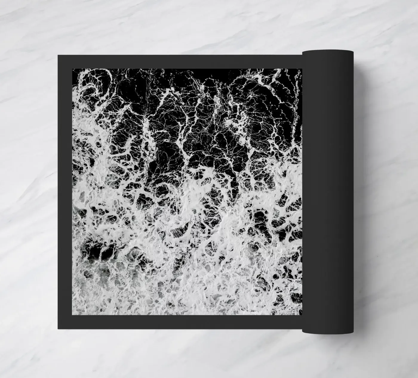 Waves Fußmatte von Chris Abatzis