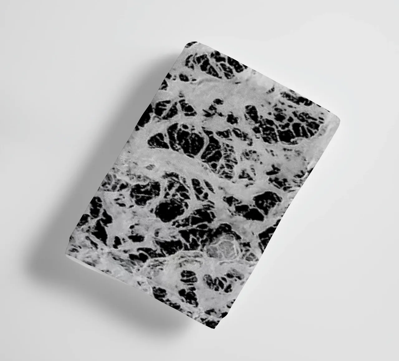 Waves Handtuch von Chris Abatzis