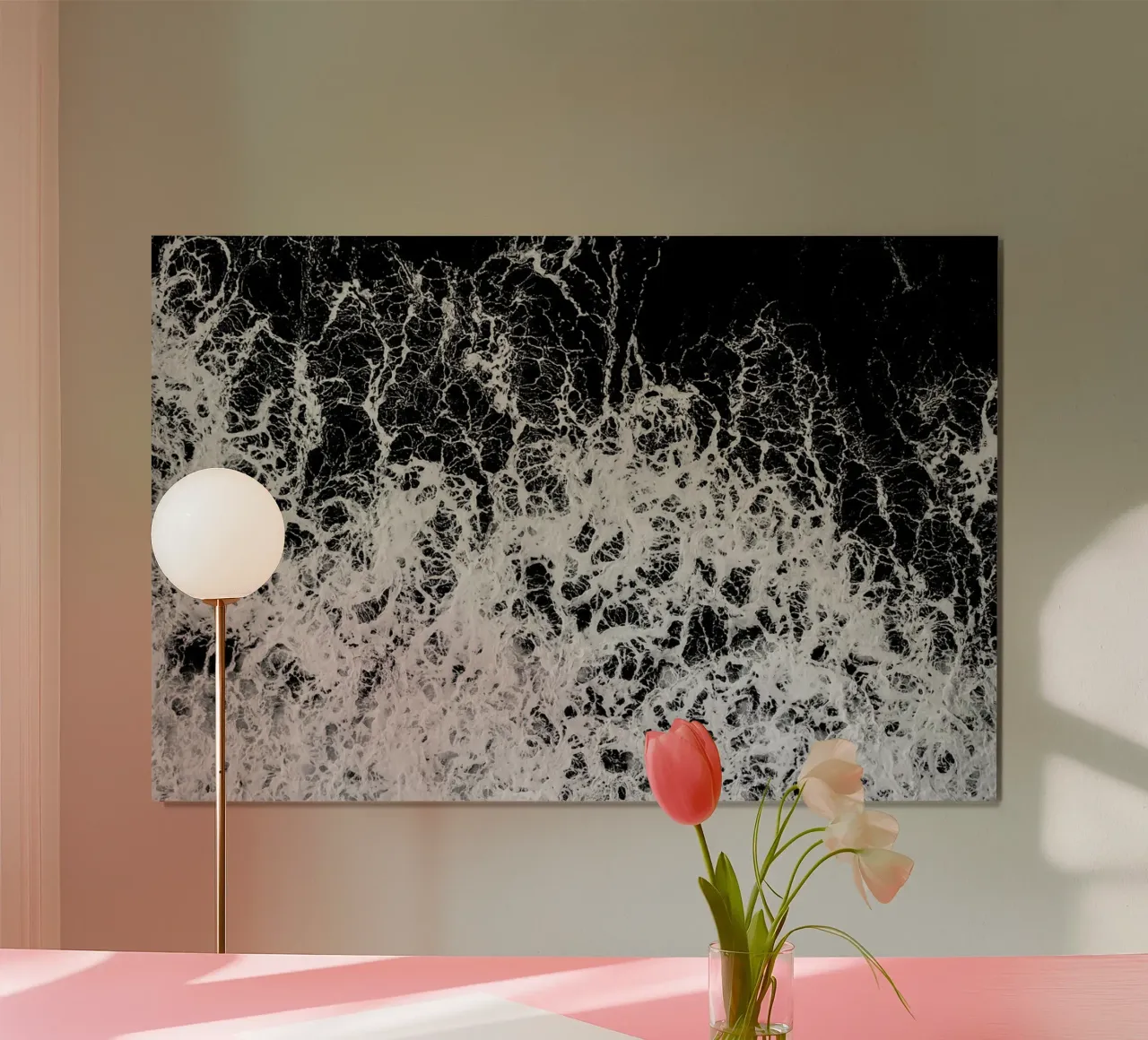 Waves poster con telaio in legno da Chris Abatzis