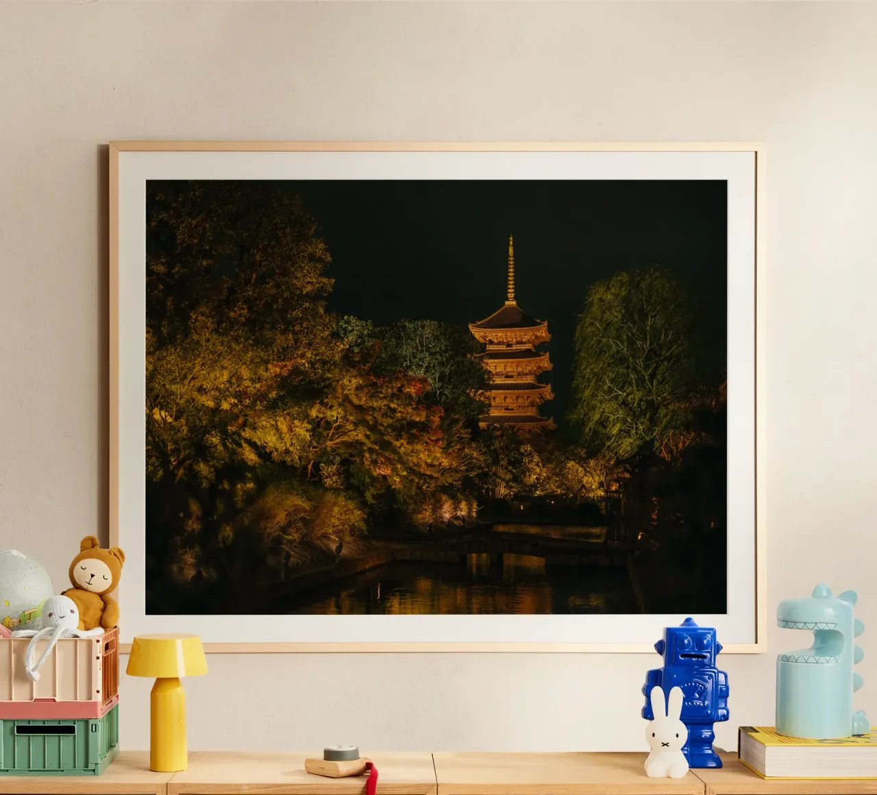 Pagoda giapponese di notte poster da Marcel Bisig