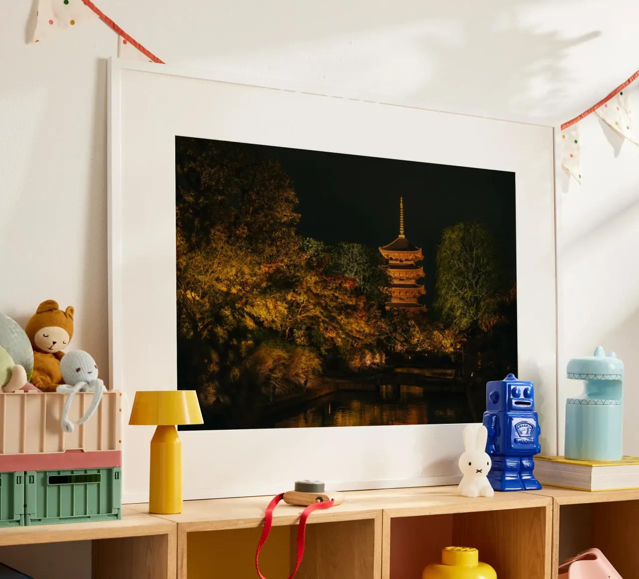 Pagoda giapponese di notte poster da Marcel Bisig