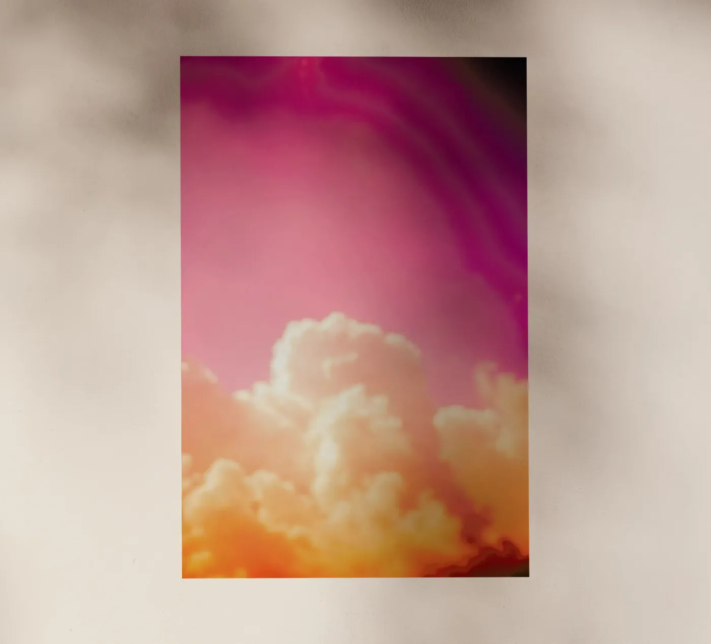 Clouds III pellicola backlit da Tal Paz-Fridman