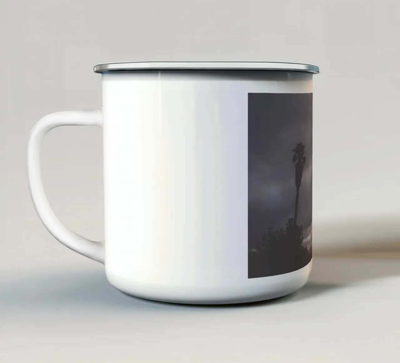 Way Home tazza in smalto da Chris Abatzis