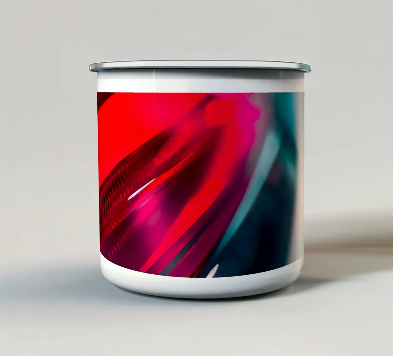 Light 5 tazza in smalto da Flo Klein
