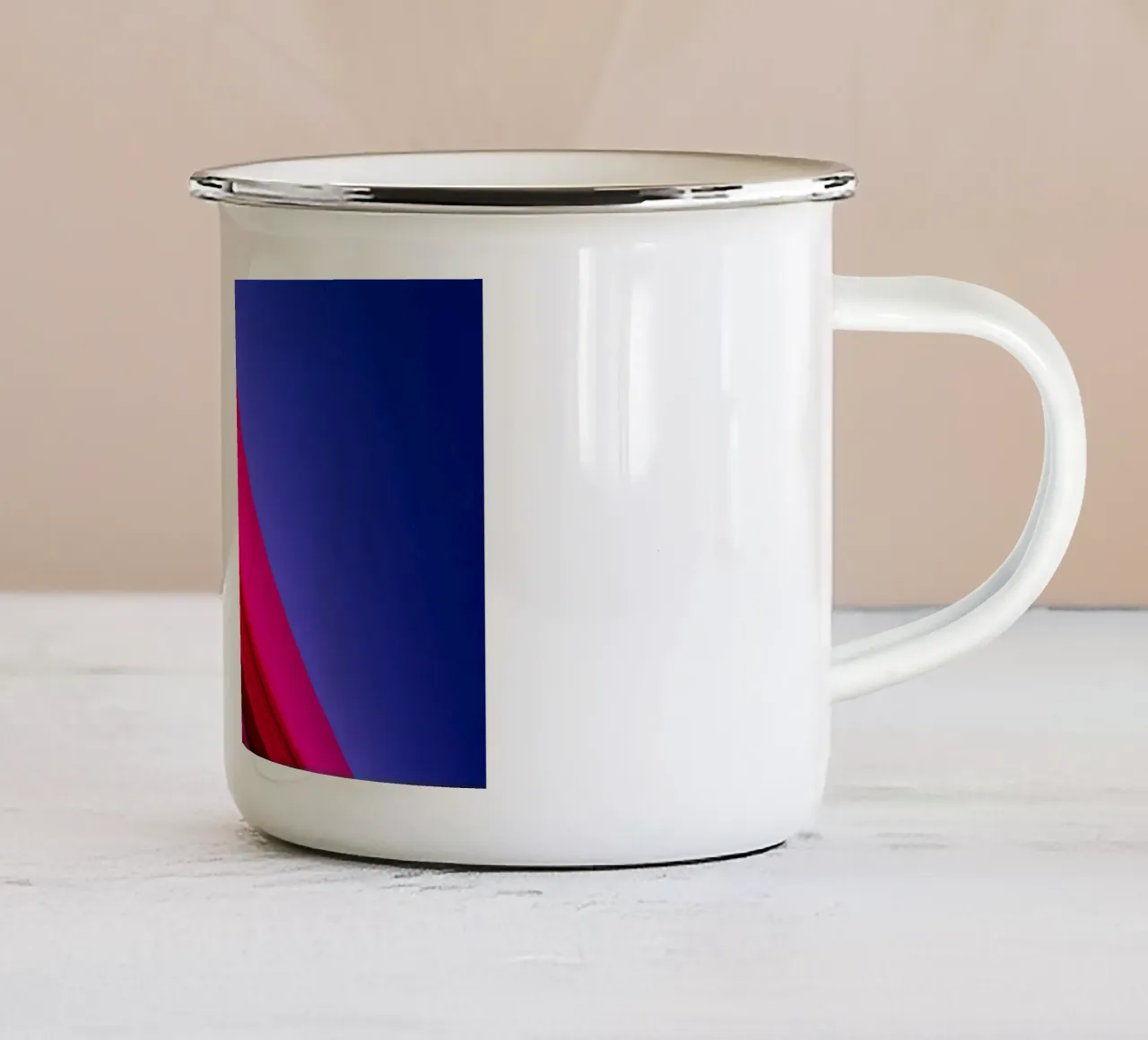 Light 10 tazza in smalto da Flo Klein