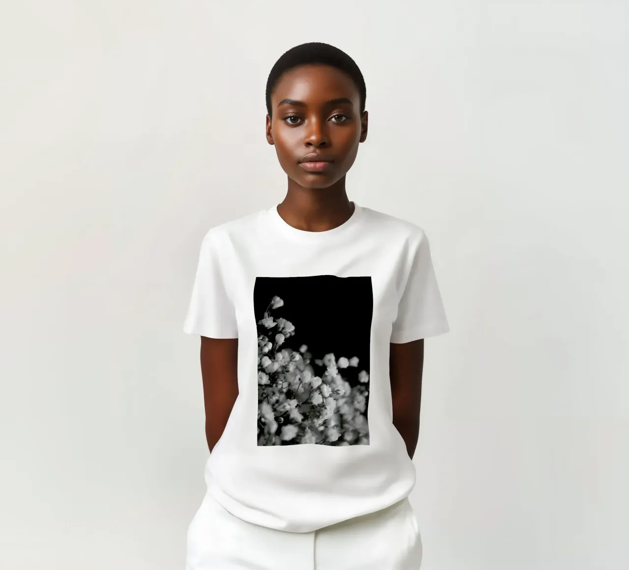 Bloom I t-shirt da Victoria Frost