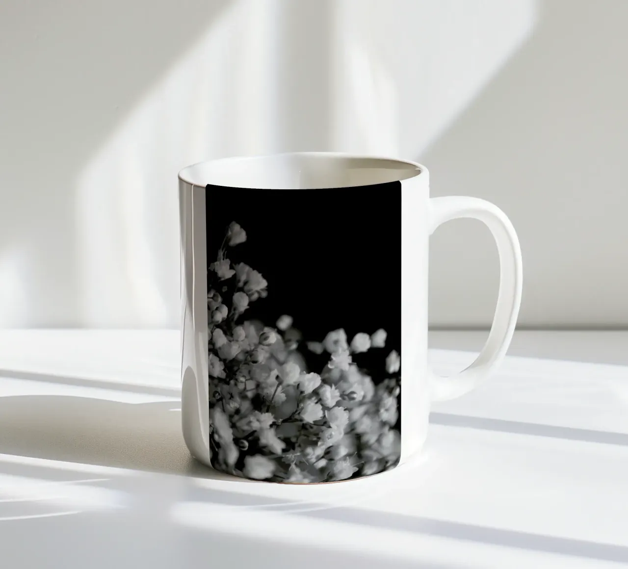 Bloom I tazza in ceramica da Victoria Frost