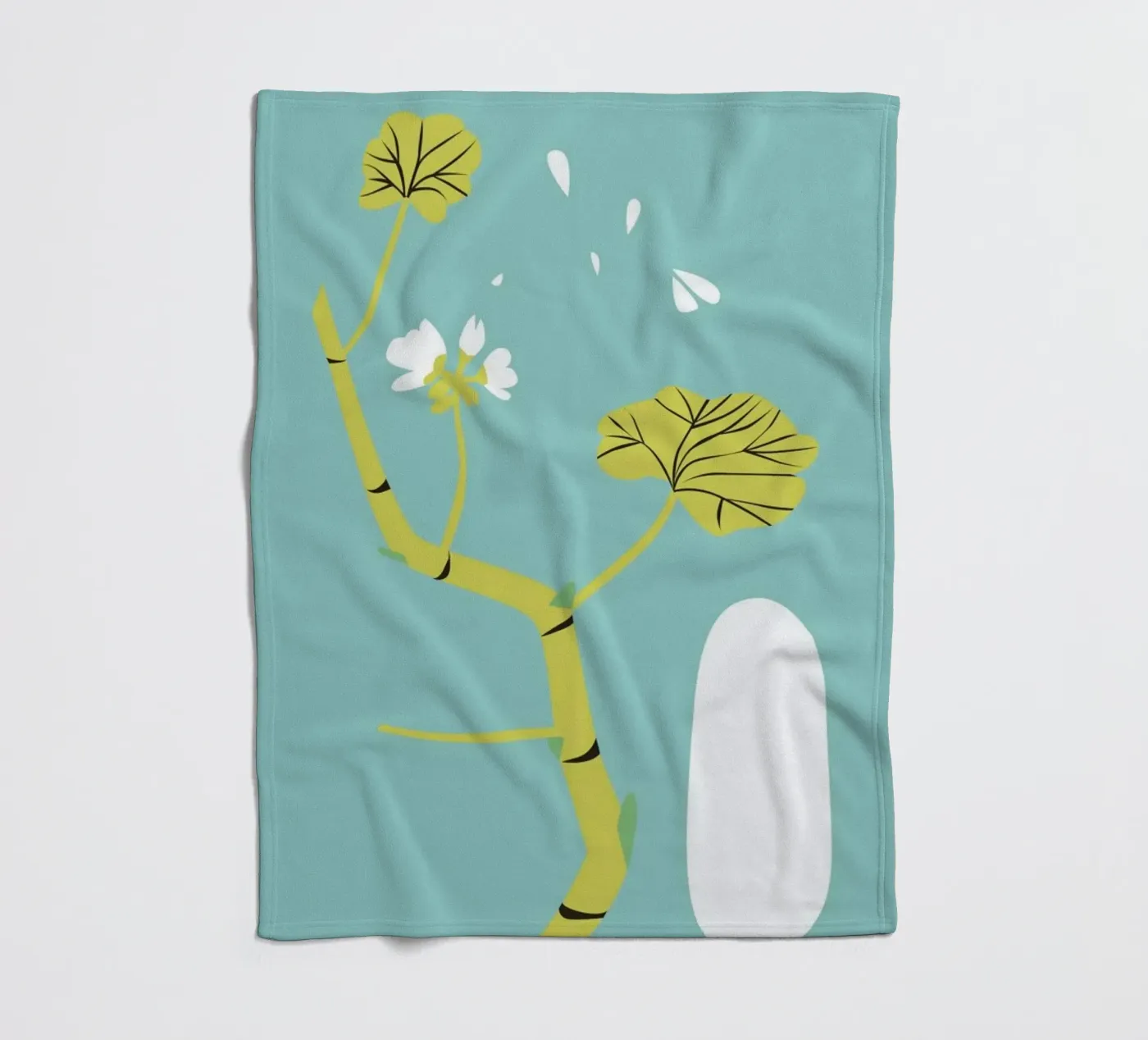 Geranium Blue Fleecedecke von Monika Aichele