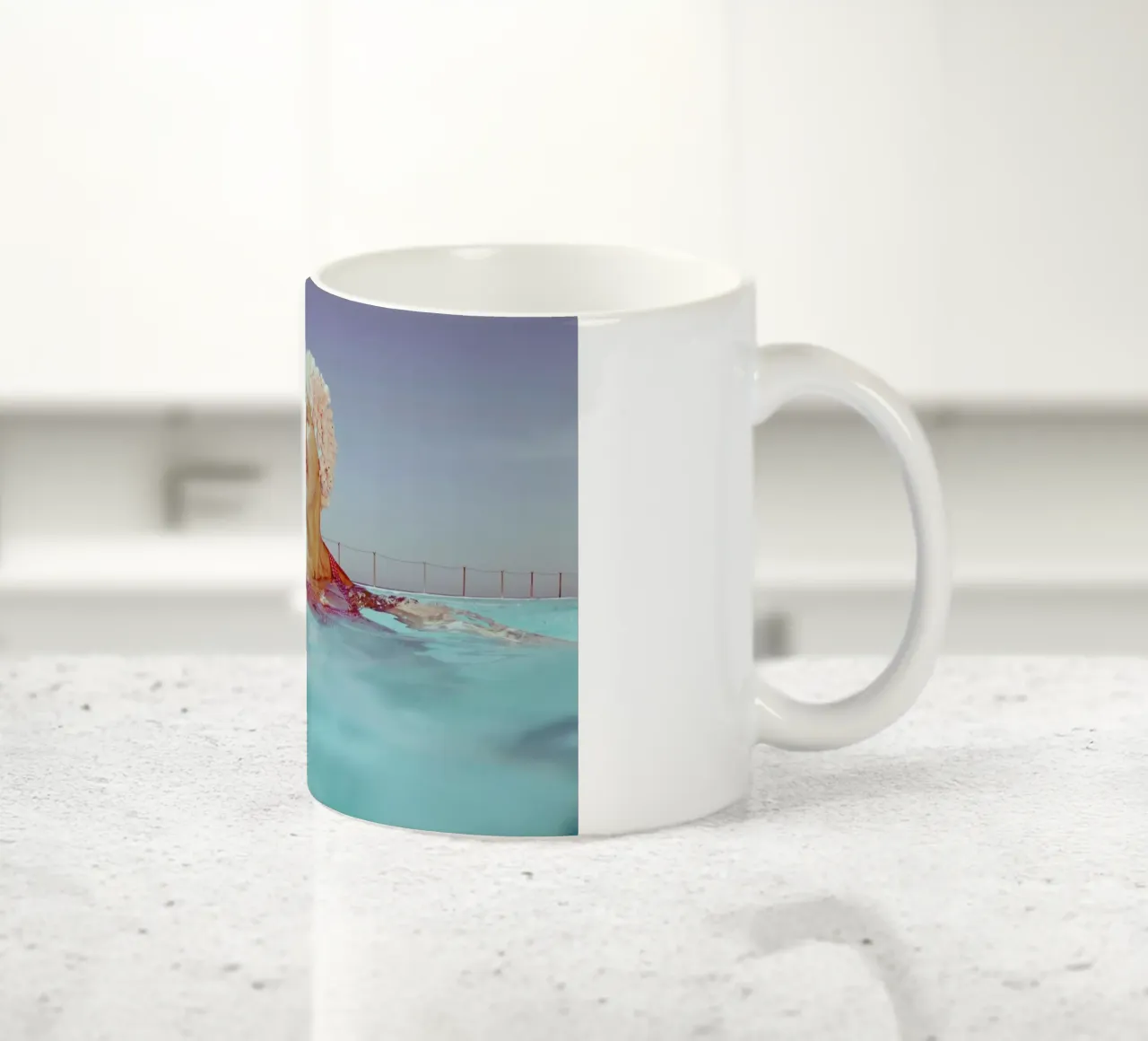 Kewpie 2 Keramik Tasse von Julian Wolkenstein