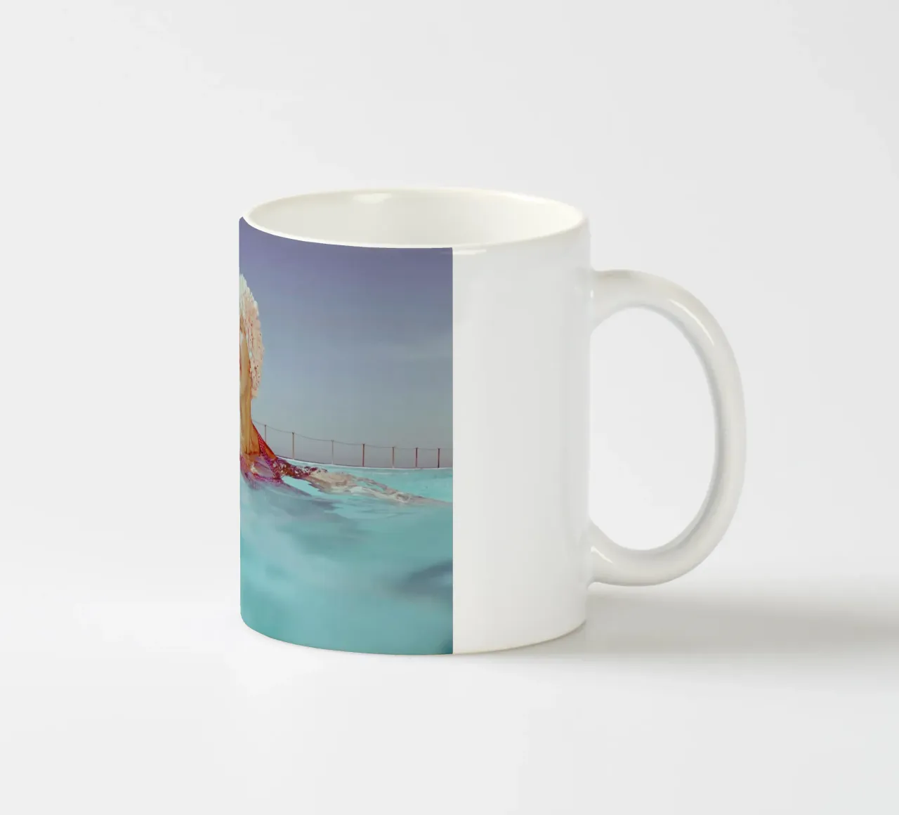 Kewpie 2 Keramik Tasse von Julian Wolkenstein