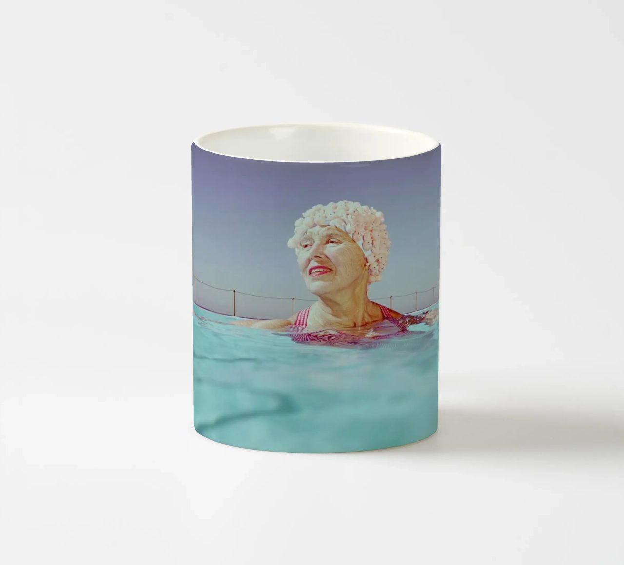 Kewpie 2 tazza in ceramica da Julian Wolkenstein