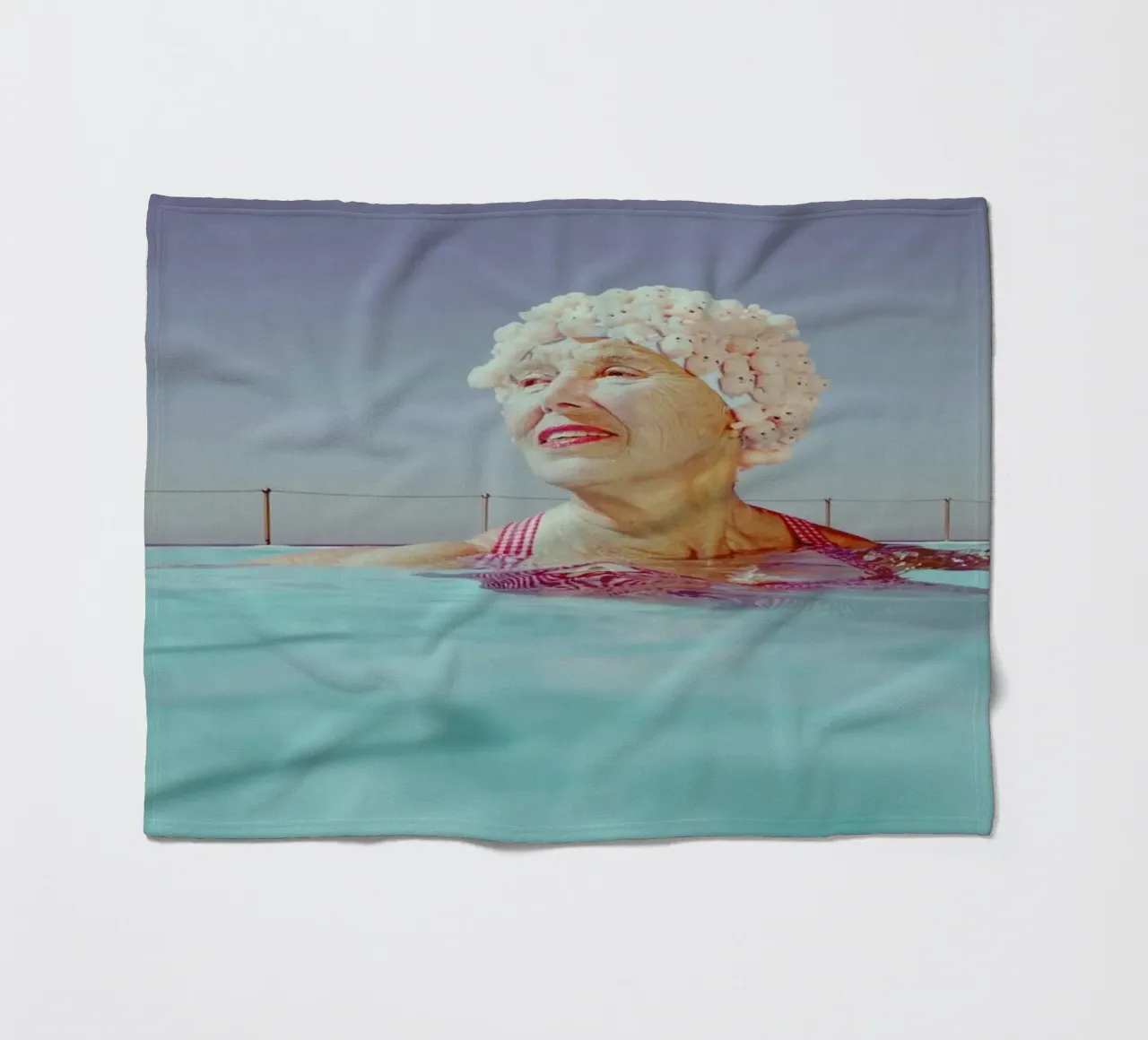 Kewpie 2 coperta in pile da Julian Wolkenstein