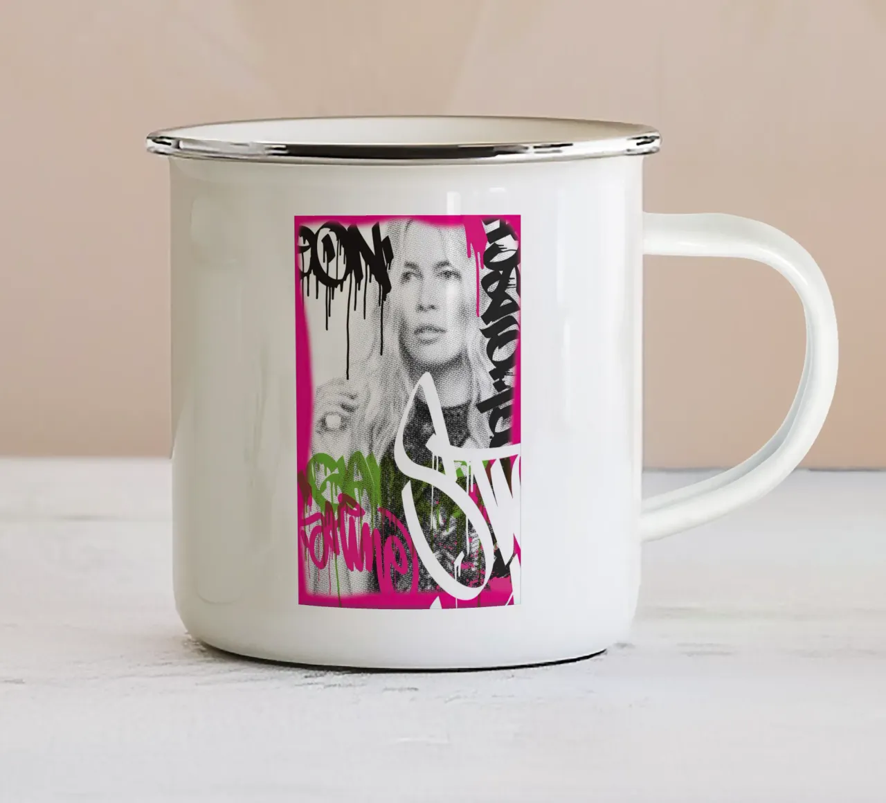 Streetart tazza in smalto da Flo Klein
