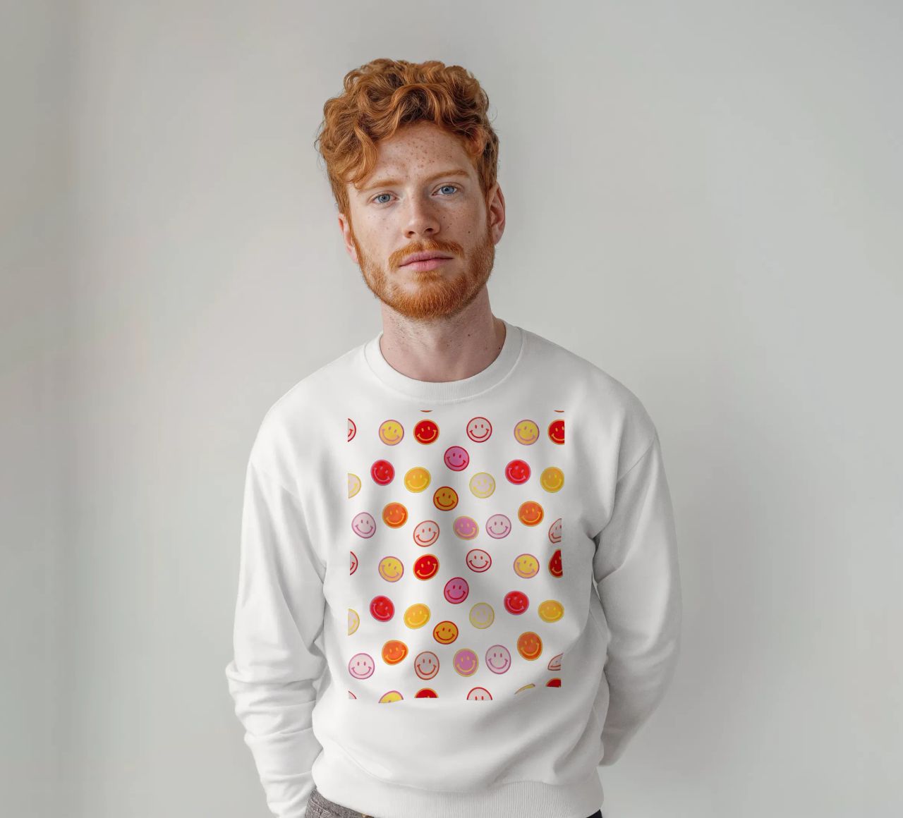Smiling face colorful pattern in pink felpa da showmemars