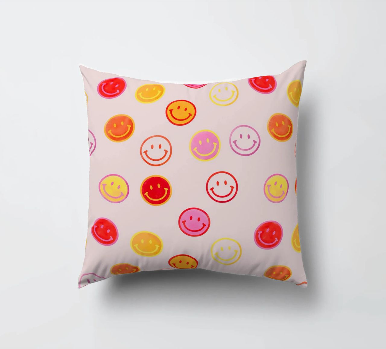 Smiling face colorful pattern in pink cuscino da showmemars