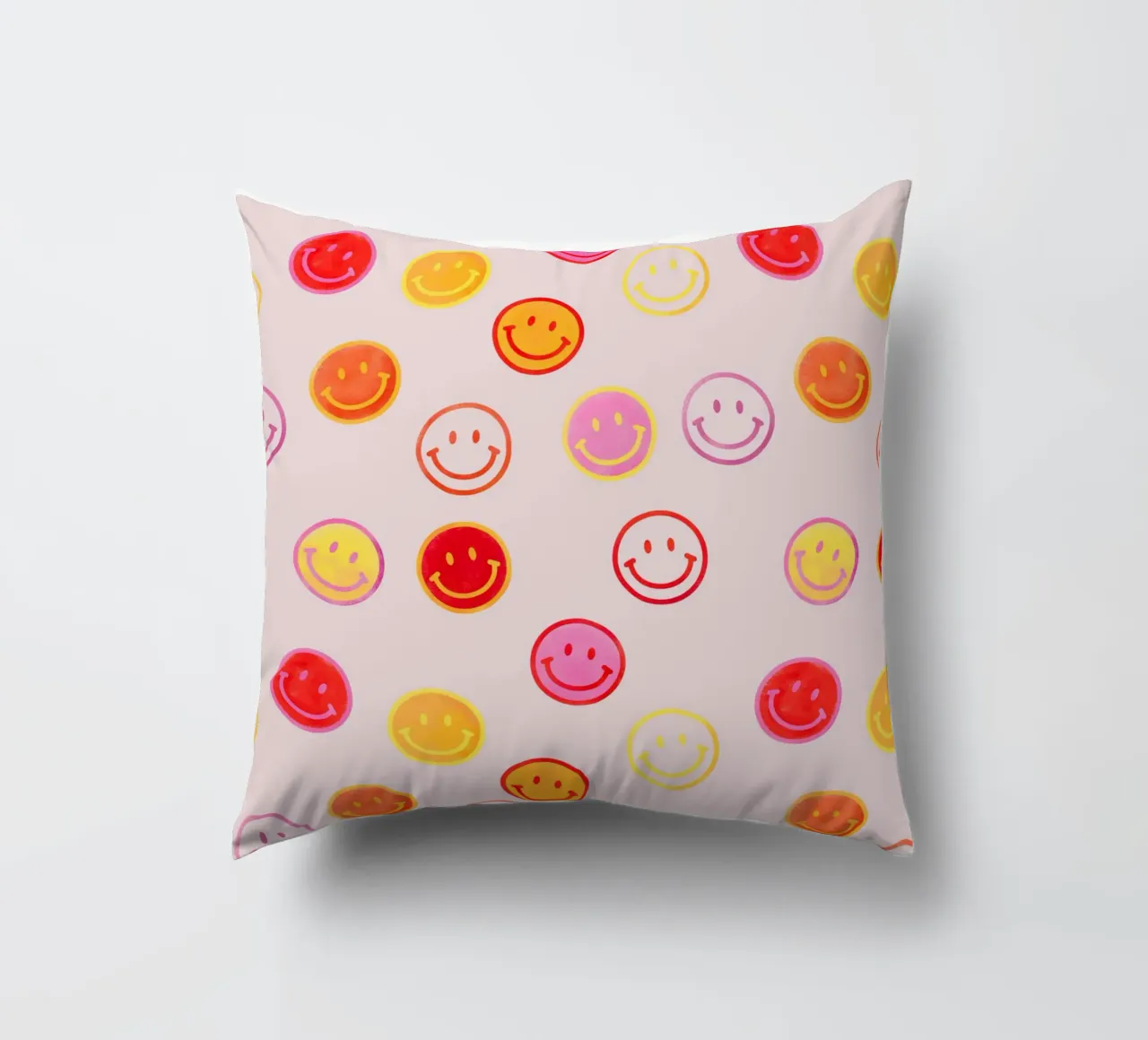 Smiling face colorful pattern in pink cuscino da showmemars