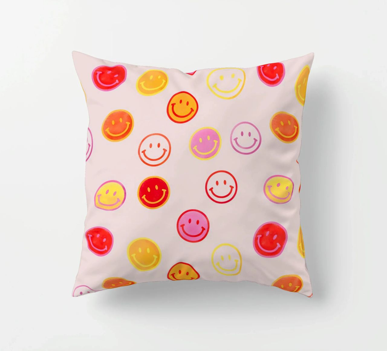 Smiling face colorful pattern in pink cuscino da showmemars