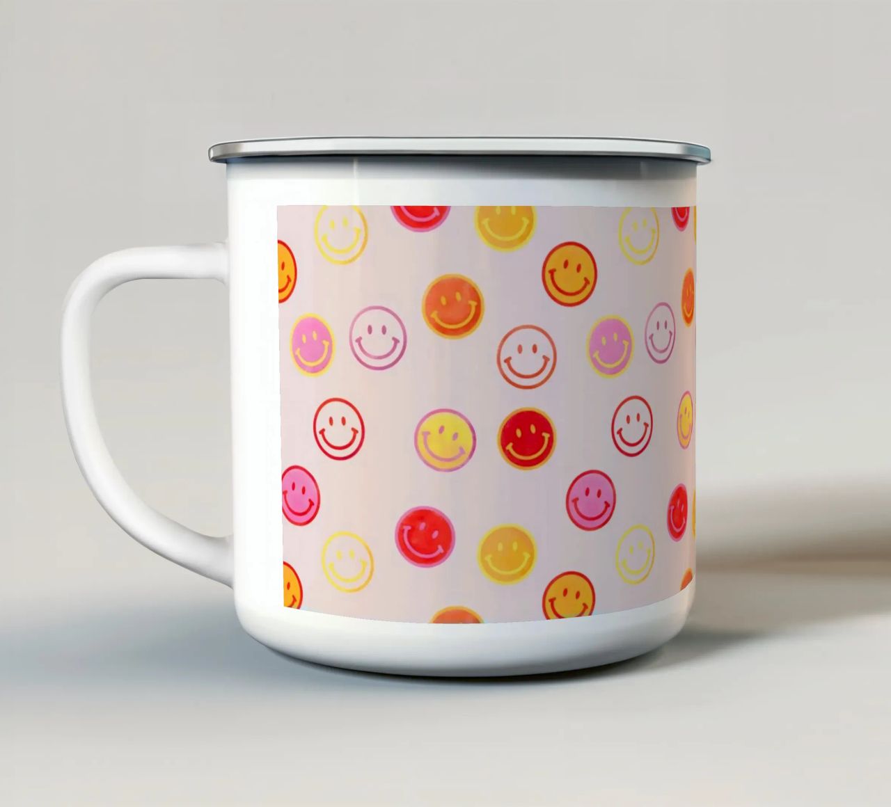 Smiling face colorful pattern in pink tazza in smalto da showmemars