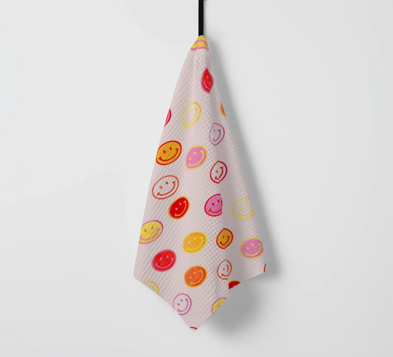 Smiling face colorful pattern in pink torchon de showmemars