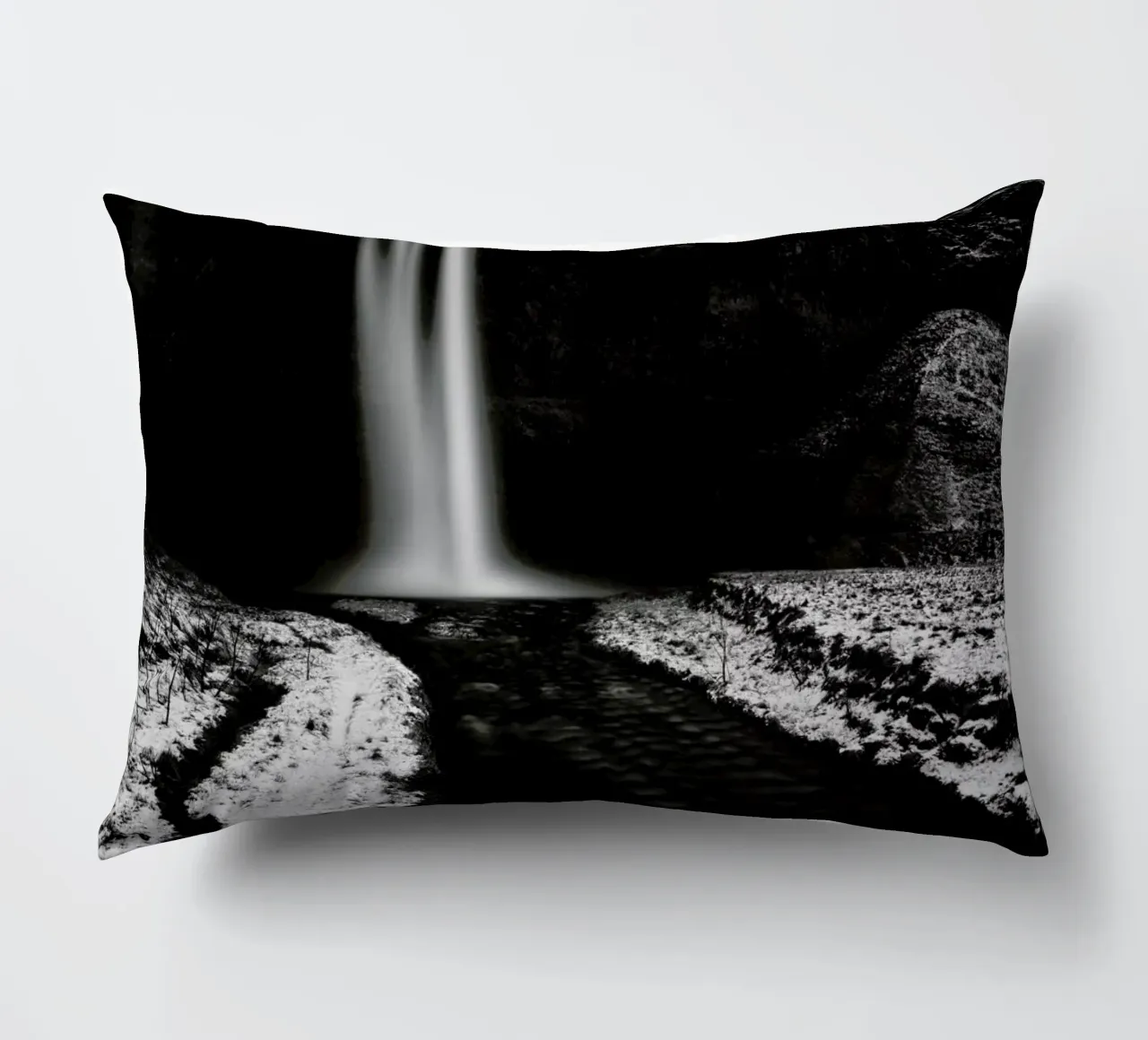 Seljalandsfoss, Island cuscino da Håggard Photography | Ronny Behnert