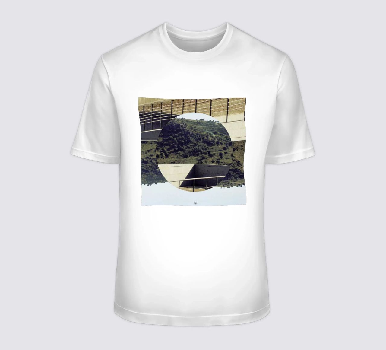 Platforma t-shirt da Nicolas Messaritis