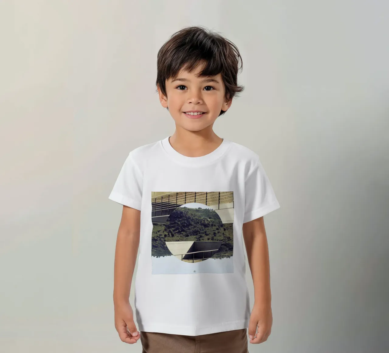 Platforma t-shirt bambini da Nicolas Messaritis
