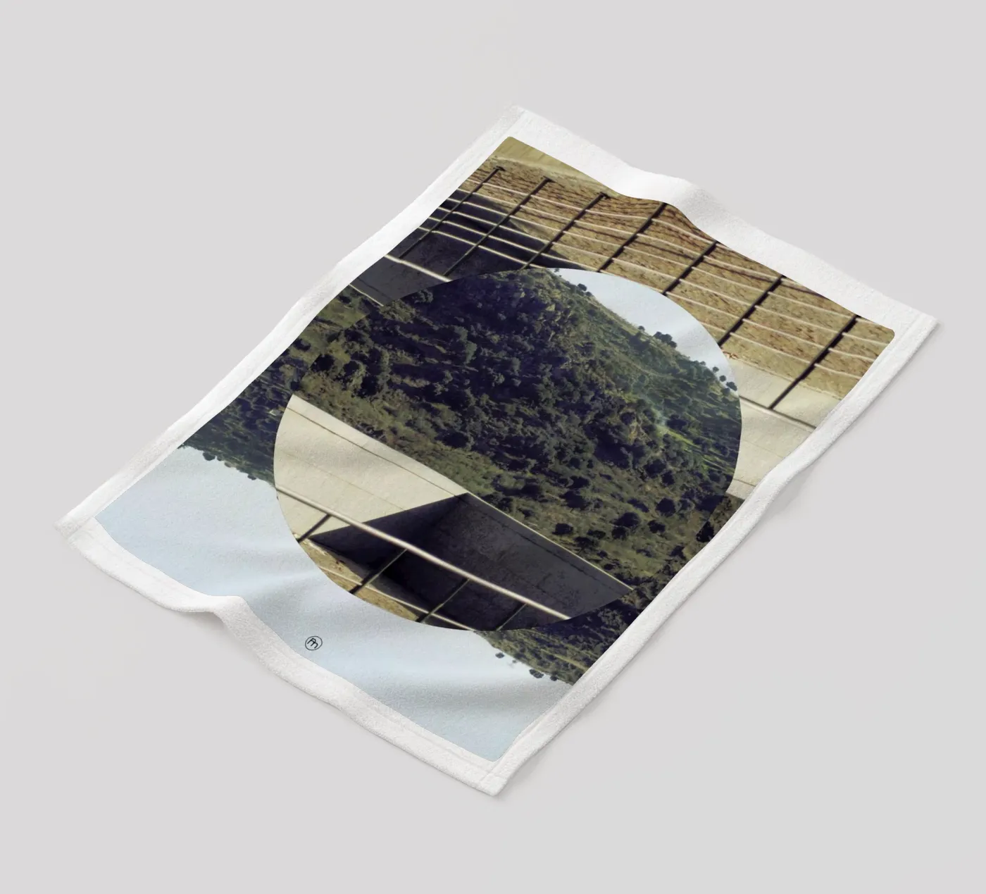 Platforma plaid polaire de Nicolas Messaritis