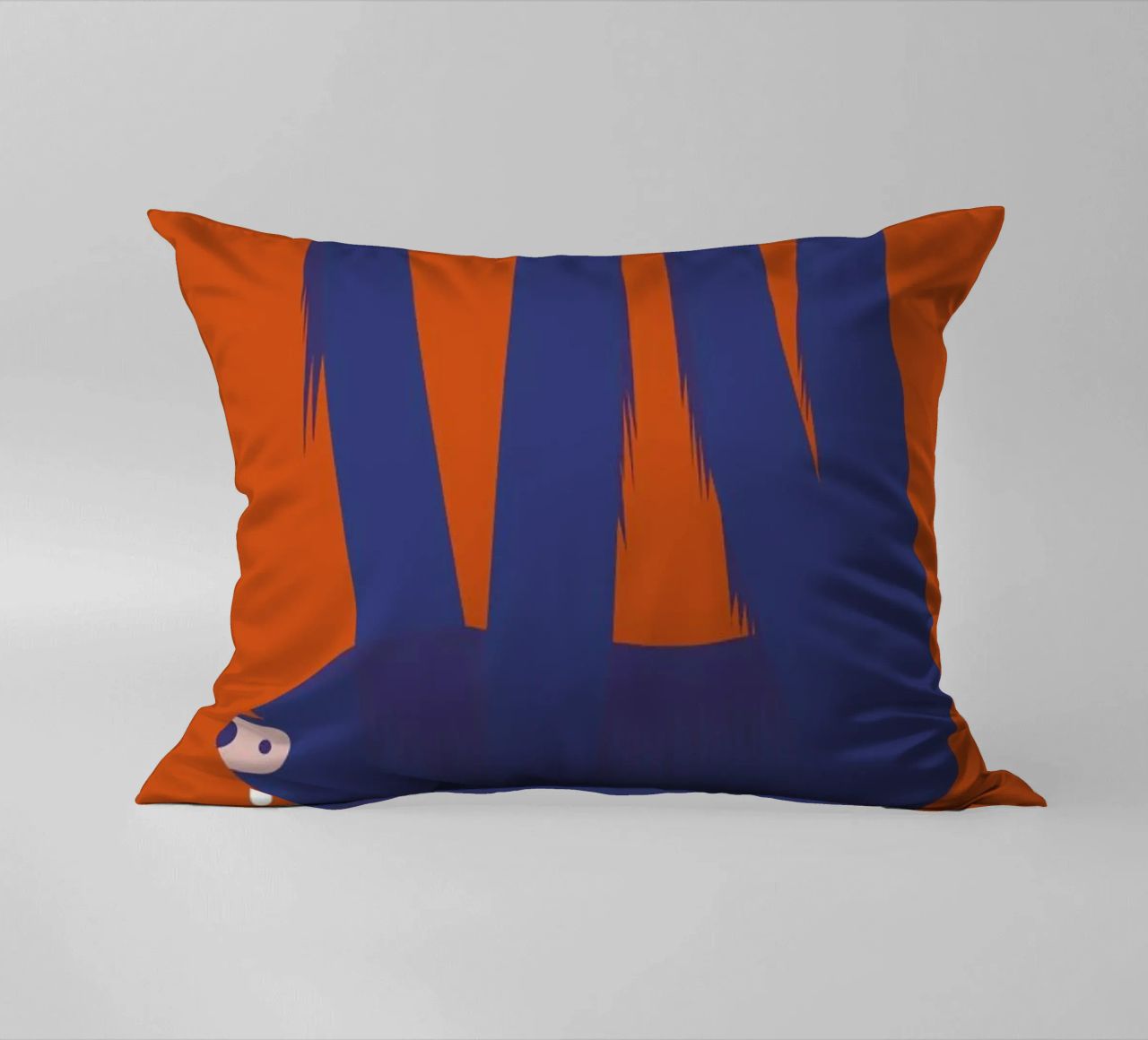 Sloth, Hang in There cuscino da Monika Aichele
