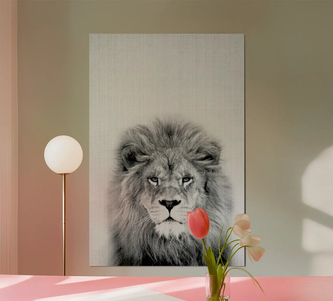 Peekaboo Lion BW poster van Lila & Lola