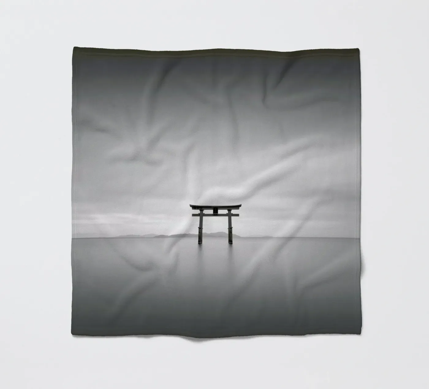 Torii Study 2 Fleecedecke von Michael J. Reibert