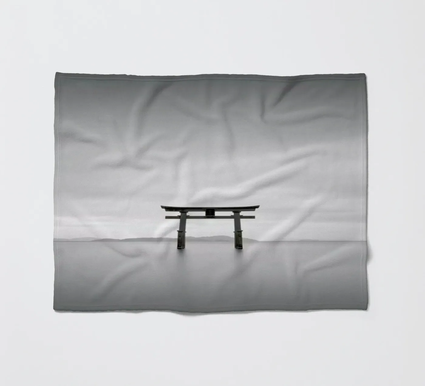 Torii Study 2 Fleecedecke von Michael J. Reibert