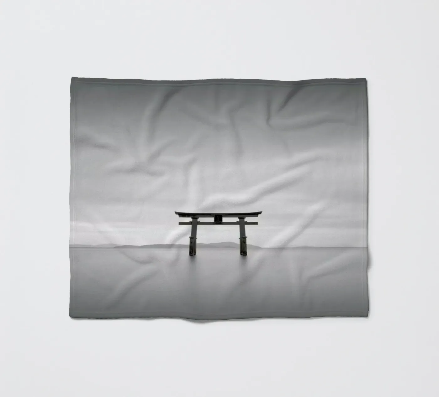 Torii Study 2 Fleecedecke von Michael J. Reibert