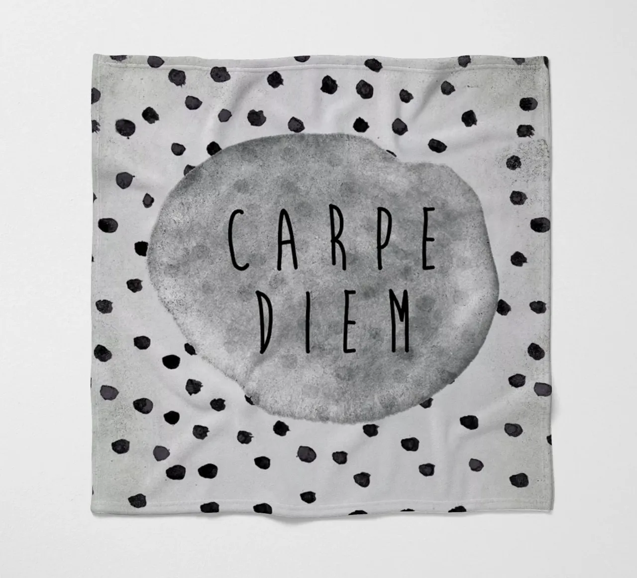 Carpe Diem coperta in pile da Vasare Nar
