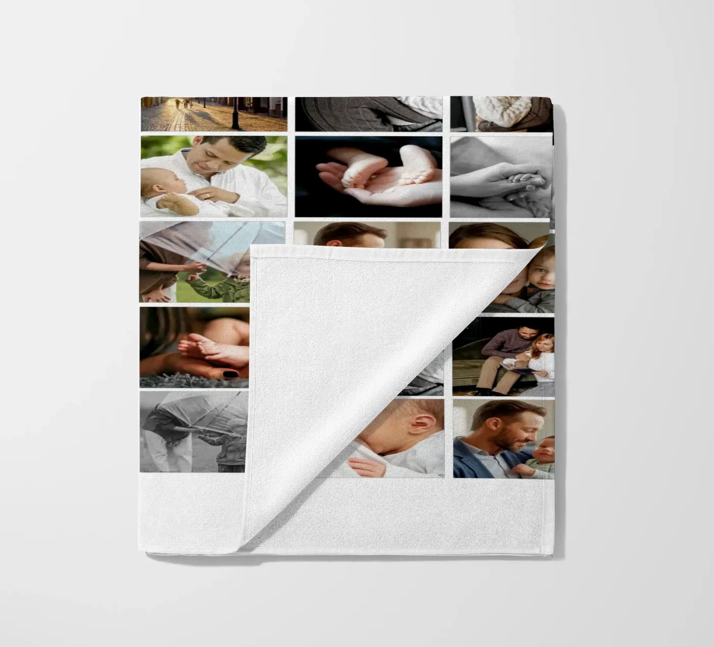 Our Year Strandtuch von we line studio - design